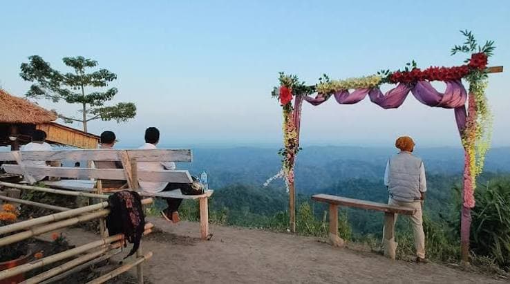 The Gateway: Chakmaghat Barrage