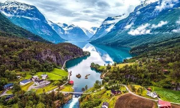 Essential Travel Tips for Finland & Norway