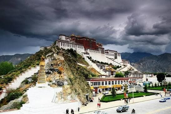 Lhasa – Where Faith Shapes the City