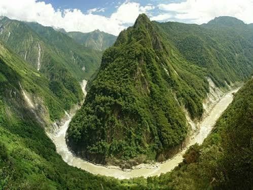 The Yarlung Tsangpo Grand Canyon: Nature at Its Most Powerful