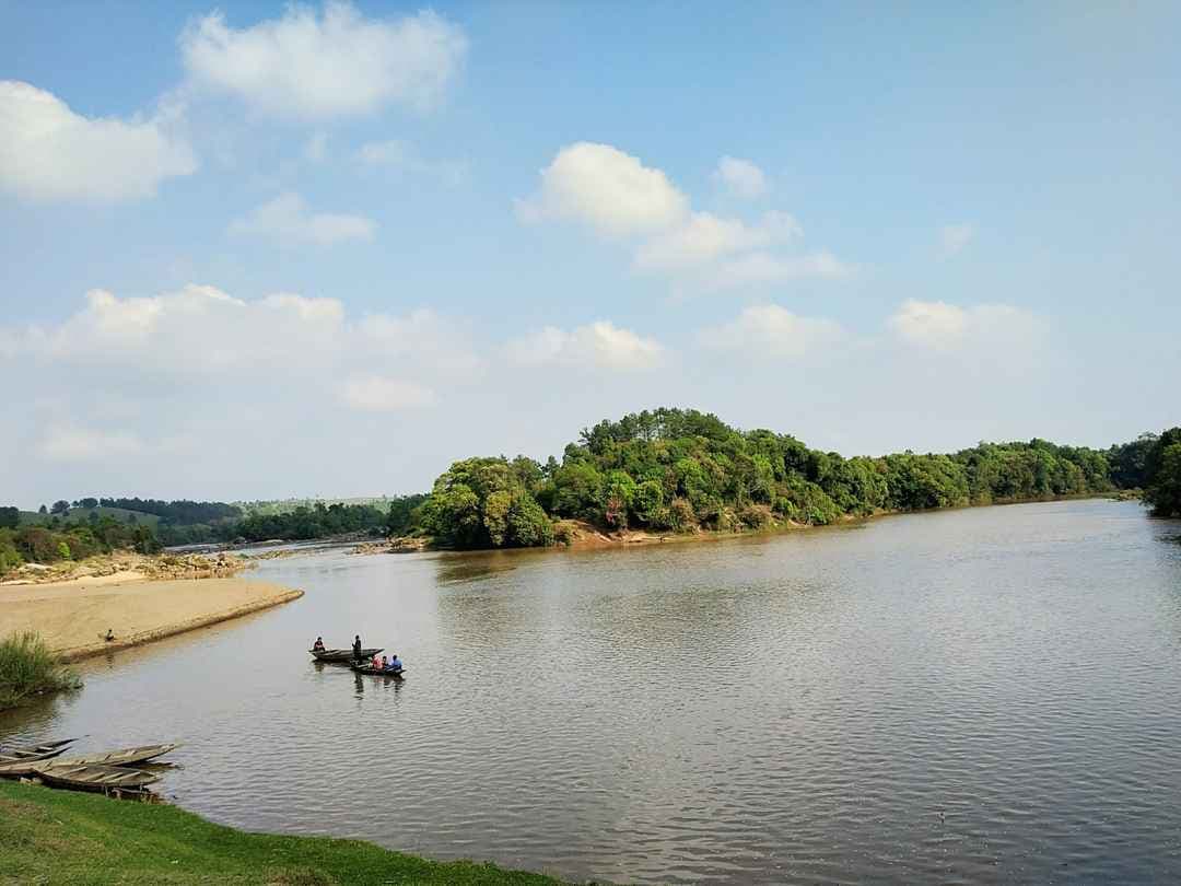 Nongkhnum Island – Meghalaya’s Hidden River Island Where Silence Meets the Sky
